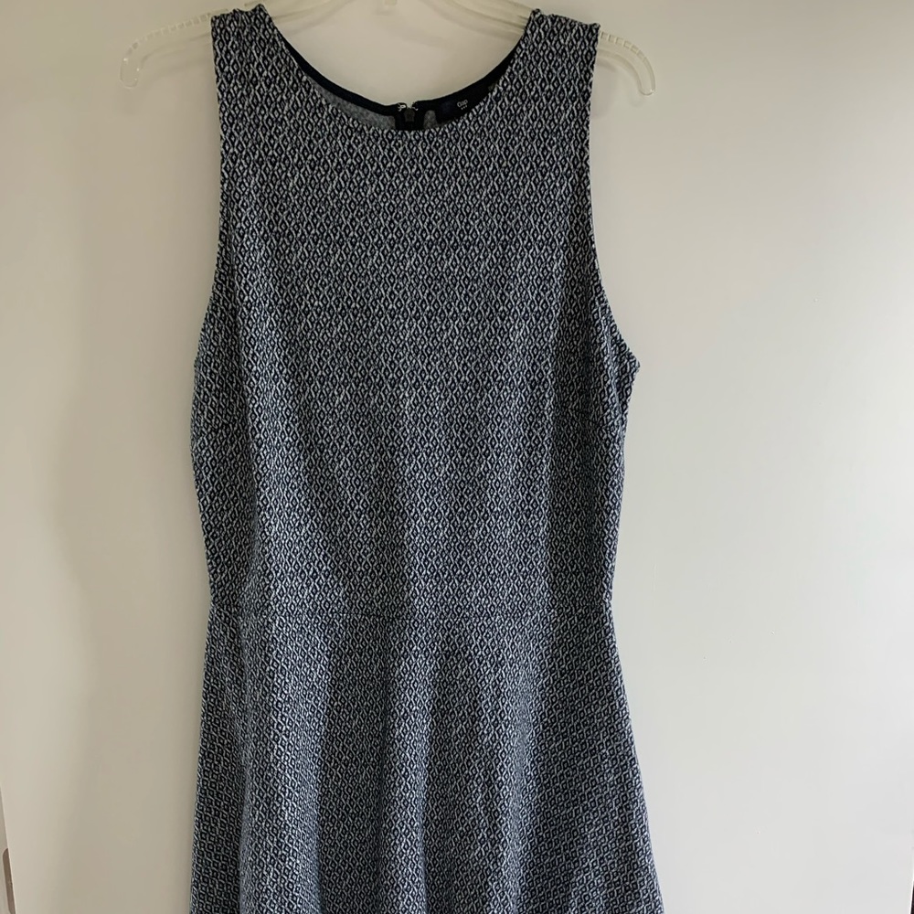 Sleeveless dress